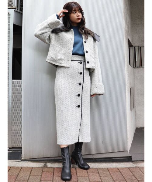 MURUA（ムルーア）の「レザーパイピングタイトスカート（スカート・レディース・アイボリー/ブラック/オレンジ・1/2）」の8枚目の写真