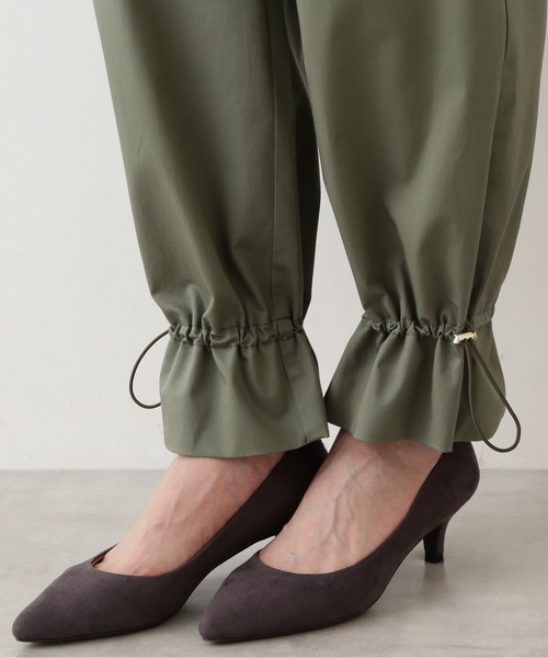 NATURAL BEAUTY BASIC（ナチュラルビューティーベーシック）の「ドロストヘムパンツ/0171230870（その他パンツ・レディース・ベージュ/カーキ・SMALL/MEDIUM）」の8枚目の写真