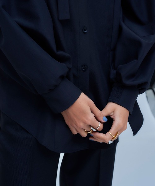 UNITED TOKYO（ユナイテッドトウキョウ）の「エアドライボリュームブラウス（シャツ/ブラウス・レディース・ブラック/オフホワイト・FREE）」の18枚目の写真