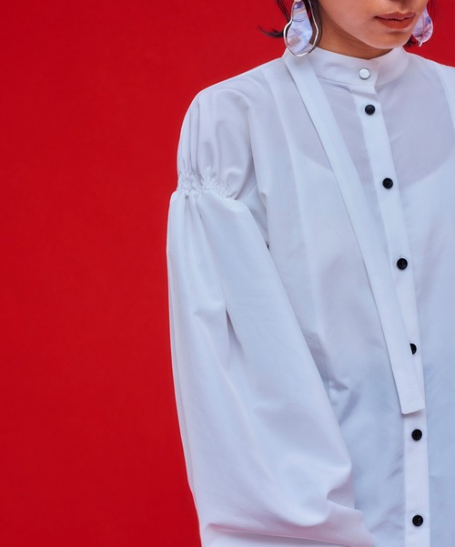 UNITED TOKYO（ユナイテッドトウキョウ）の「エアドライボリュームブラウス（シャツ/ブラウス・レディース・ブラック/オフホワイト・FREE）」の3枚目の写真