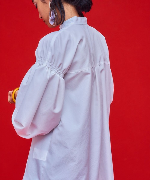 UNITED TOKYO（ユナイテッドトウキョウ）の「エアドライボリュームブラウス（シャツ/ブラウス・レディース・ブラック/オフホワイト・FREE）」の17枚目の写真