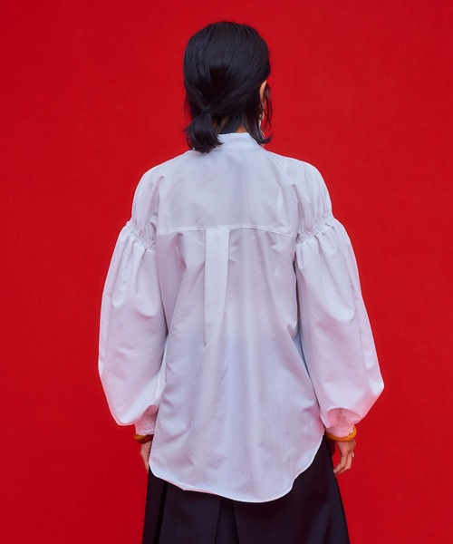 UNITED TOKYO（ユナイテッドトウキョウ）の「エアドライボリュームブラウス（シャツ/ブラウス・レディース・ブラック/オフホワイト・FREE）」の8枚目の写真