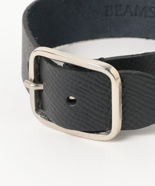 BEAMS LIGHTS(ビームスライツ)の「BEAMS LIGHTS / レザー ワイド ブレスレット(ブレスレット・メンズ・ブラック/ベージュ・ONE SIZE)」の4枚目の写真