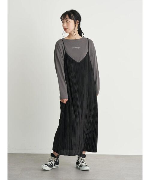 earth music&ecology（アースミュージックアンドエコロジー）の「シャイニーカットプリーツレイヤードキャミワンピース ＊（ワンピース・レディース・ライトベージュ/グリーン/ブラック・FREE）」の20枚目の写真