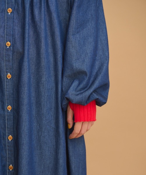 MERLOT(メルロー)の「キルトステッチデニムワンピース(ワンピース・レディース・インディゴブルー/ネイビー・FREE/SMALL)」の22枚目の写真