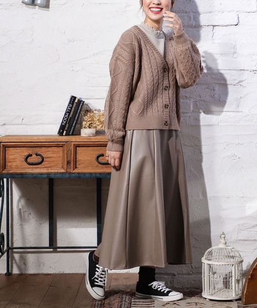 Honeys（ハニーズ）の「合皮フレアスカート（スカート・レディース・ブラック/ベージュ/モカ・S/M/L）」の7枚目の写真