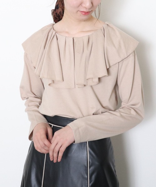 archives(アルシーヴ)の「フリルカラーロンT(Tシャツ/カットソー・レディース・ブラック/ベージュ/オフホワイト・MEDIUM)」の1枚目の写真