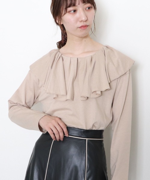 archives(アルシーヴ)の「フリルカラーロンT(Tシャツ/カットソー・レディース・ブラック/ベージュ/オフホワイト・MEDIUM)」の4枚目の写真