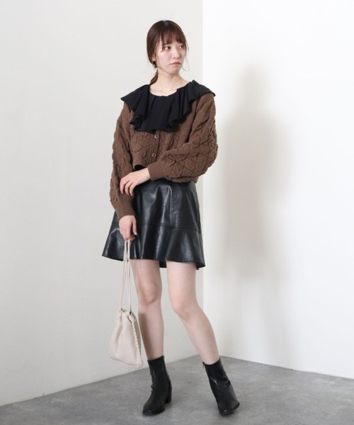 archives(アルシーヴ)の「フリルカラーロンT(Tシャツ/カットソー・レディース・ブラック/ベージュ/オフホワイト・MEDIUM)」の10枚目の写真