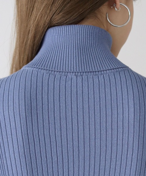 HER CLOSET（ハークローゼット）の「【cheriella】リブ切替タートルネックニット（ニット/セーター・レディース・ブラック/ブラウン/オフホワイト/ブルー/グリーン・M）」の14枚目の写真