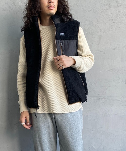 TAION（タイオン）の「【WEB限定】[TAION/タイオン] ダウン×ボアフリース リバーシブルベスト（ダウンベスト・レディース・ライトグレー/ネイビー/ライトブラウン・S/M/L）」の5枚目の写真