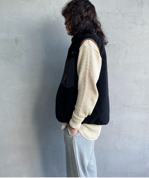 TAION（タイオン）の「【WEB限定】[TAION/タイオン] ダウン×ボアフリース リバーシブルベスト（ダウンベスト・レディース・ライトグレー/ネイビー/ライトブラウン・S/M/L）」の7枚目の写真