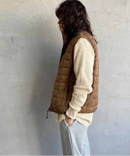 TAION（タイオン）の「【WEB限定】[TAION/タイオン] ダウン×ボアフリース リバーシブルベスト（ダウンベスト・レディース・ライトグレー/ネイビー/ライトブラウン・S/M/L）」の12枚目の写真