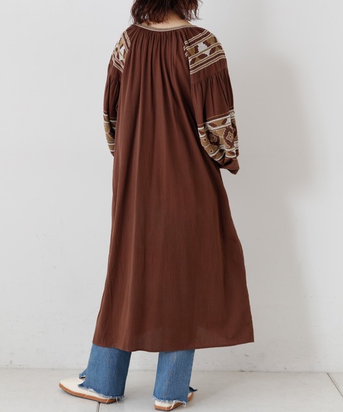 【新品】CIAOPANICTYPY【india】カラフル刺繍ワンピース　完売品 新品】CIAOPANICTYPY【india】カラフル刺繍ワンピース 完売品