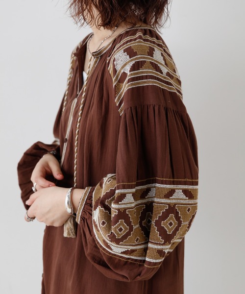【新品】CIAOPANICTYPY【india】カラフル刺繍ワンピース　完売品 新品】CIAOPANICTYPY【india】カラフル刺繍ワンピース 完売品