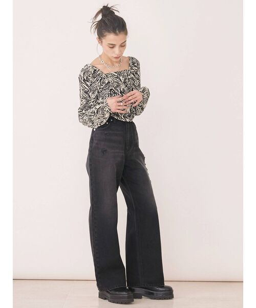 EVRIS（エヴリス）の「サイドダメージワイドデニムパンツ（デニムパンツ・レディース・ブラック/ブルー・SMALL/MEDIUM）」の9枚目の写真