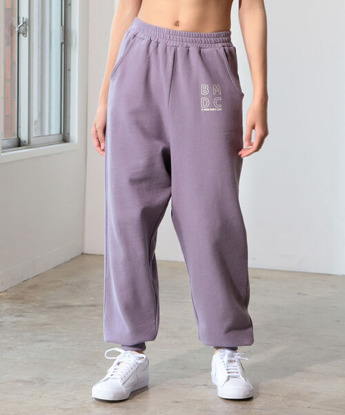 B:MING by BEAMS（ビーミングバイビームス）の「B:MING by BEAMS / 裏毛 ロゴ パンツ（130~160cm）（スウェットパンツ・キッズ・アイボリー/ラベンダー・150/160/130/140）」の4枚目の写真