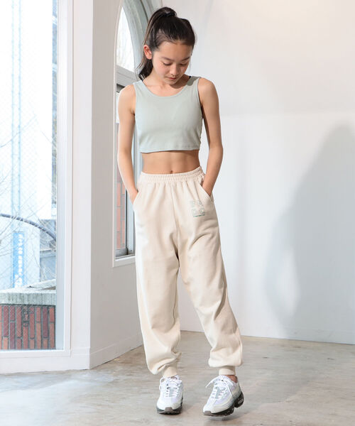 B:MING by BEAMS（ビーミングバイビームス）の「B:MING by BEAMS / 裏毛 ロゴ パンツ（130~160cm）（スウェットパンツ・キッズ・アイボリー/ラベンダー・150/160/130/140）」の7枚目の写真