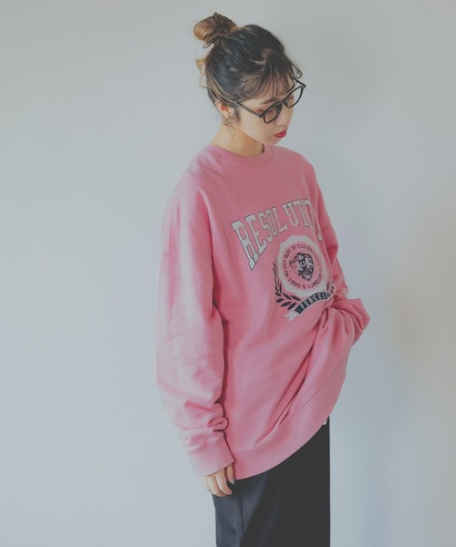 PBLIM（ページボーイリム）の「PAGEBOYLIM/カスレカレッジスウェット（スウェット・レディース・オフホワイト/ピンク/グリーン・MEDIUM/LARGE）」の9枚目の写真