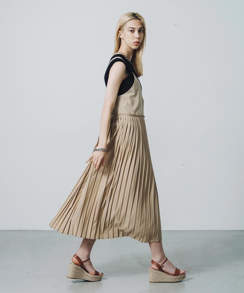 SILAS(サイラス)の「ASYMMETRIC PLEATED JUMPER SKIRT サイラスアシンメトリックプリーツジャンパースカート サロペット(ジャンパースカート・レディース・ブラック/ベージュ・ONE SIZE)」の15枚目の写真