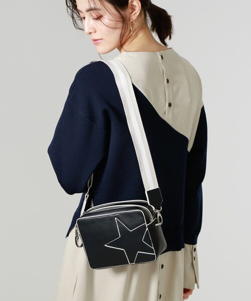 CAST:（キャストコロン）の「スターモチーフボックスポシェット（ショルダーバッグ・レディース・ブラック/ベージュ/オフホワイト/シルバー・FREE）」の6枚目の写真