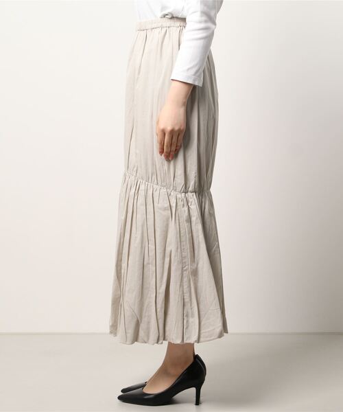 INED CLARO（イネドクラロ）の「ギャザーロングスカート【セットアップ対応】（スカート・レディース・ブラック/サンドグレー・フリー）」の3枚目の写真
