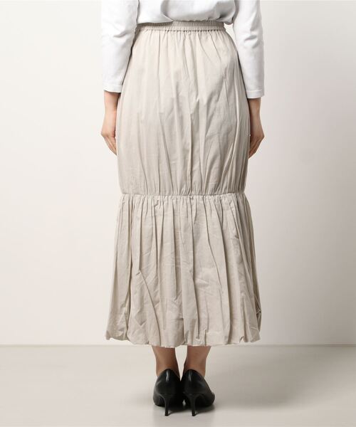 INED CLARO（イネドクラロ）の「ギャザーロングスカート【セットアップ対応】（スカート・レディース・ブラック/サンドグレー・フリー）」の4枚目の写真