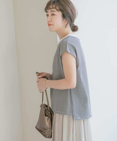 ITEMS URBANRESEARCH（アイテムズ アーバンリサーチ）の「クルーネックボーダーノースリーブTシャツ（Tシャツ/カットソー・レディース・ホワイト系その他/ブラック系その他/グリーン系その他・FREE）」の17枚目の写真