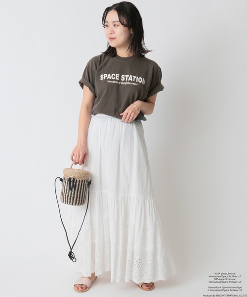 U by SPICK&SPAN(ユーバイスピックアンドスパン)の「【NASA/ナサ】SPACE STATION Tee(Tシャツ/カットソー・レディース・ブラック系その他/ナチュラル・FREE)」の3枚目の写真