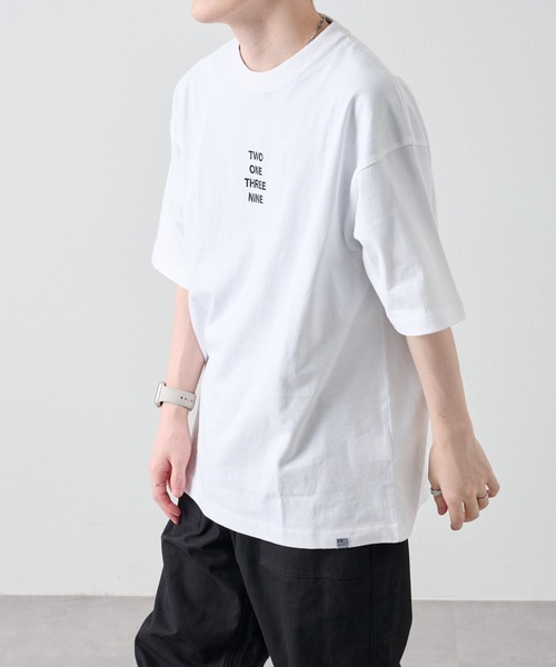 COLONY 2139（コロニートゥーワンスリーナイン）の「前後刺繍BIGシルエットTシャツ / 両面刺繍ルーズシルエットTee（Tシャツ/カットソー・メンズ・ホワイト/ブラック/グレイッシュベージュ・MEDIUM/LARGE）」の7枚目の写真