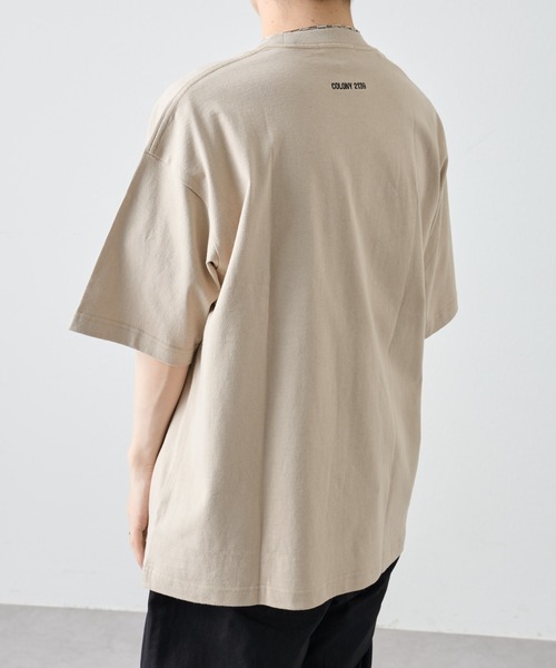 COLONY 2139（コロニートゥーワンスリーナイン）の「前後刺繍BIGシルエットTシャツ / 両面刺繍ルーズシルエットTee（Tシャツ/カットソー・メンズ・ホワイト/ブラック/グレイッシュベージュ・MEDIUM/LARGE）」の8枚目の写真
