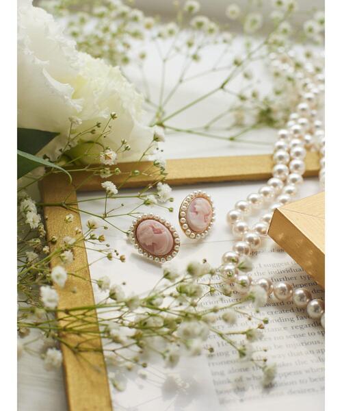 Maison de FLEUR（メゾンドフルール）の「カメオピアス（ピアス（両耳用）・レディース・ピンク・FREE）」の4枚目の写真