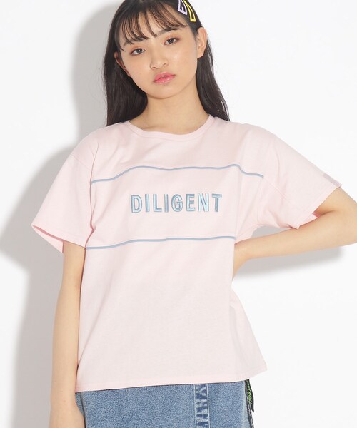 PINK-latte（ピンクラテ）の「◆【コットン100％】3DロゴししゅうTシャツ（Tシャツ/カットソー・キッズ・ブルー/オフホワイト/ベビーピンク/チャコールグレー・14/15 /16）」の4枚目の写真