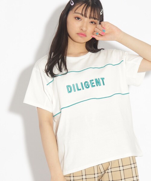 PINK-latte（ピンクラテ）の「◆【コットン100％】3DロゴししゅうTシャツ（Tシャツ/カットソー・キッズ・ブルー/オフホワイト/ベビーピンク/チャコールグレー・14/15 /16）」の2枚目の写真