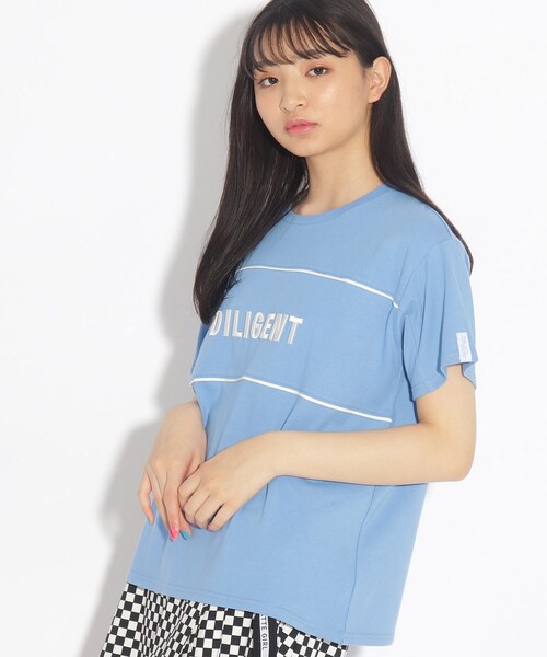 PINK-latte（ピンクラテ）の「◆【コットン100％】3DロゴししゅうTシャツ（Tシャツ/カットソー・キッズ・ブルー/オフホワイト/ベビーピンク/チャコールグレー・14/15 /16）」の3枚目の写真