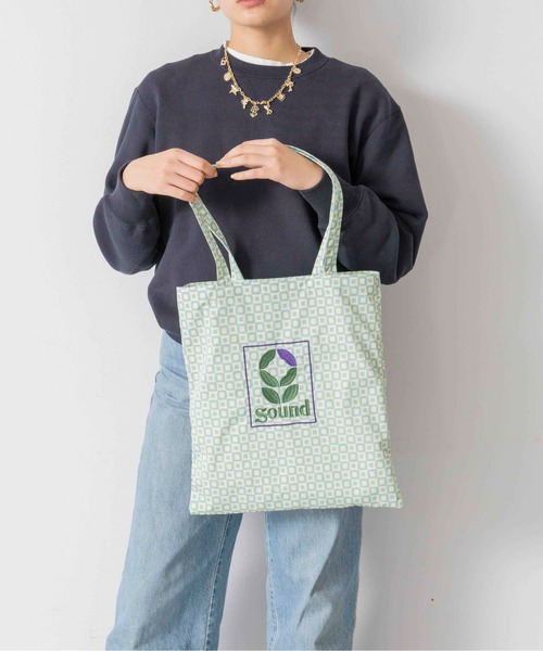 Casselini(キャセリーニ)の「Casselini(キャセリーニ)ジオメトリック刺繍トート(トートバッグ・レディース・ブラック/ピンク/ブルー・FREE)」の2枚目の写真