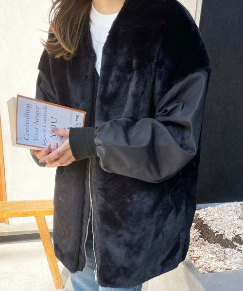 moment+（モーメントプラス）の「フェイクファー切替ノーカラージップ