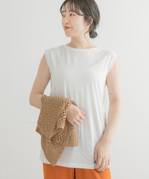 ITEMS URBANRESEARCH(アイテムズ アーバンリサーチ)の「ニットベストセットTシャツ(Tシャツ/カットソー・レディース・オレンジ/ブラック/オフホワイト・FREE)」の4枚目の写真