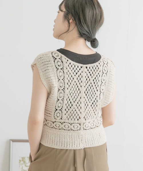 ITEMS URBANRESEARCH(アイテムズ アーバンリサーチ)の「ニットベストセットTシャツ(Tシャツ/カットソー・レディース・オレンジ/ブラック/オフホワイト・FREE)」の5枚目の写真