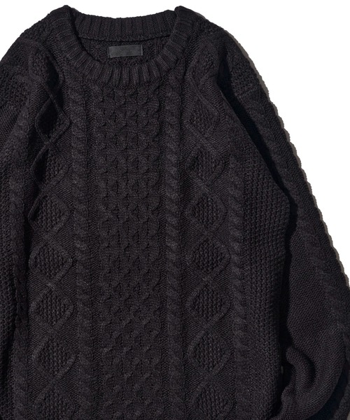 ADPOSION（アドポーション）の「ケーブル編みクルーネックニット（ニット/セーター・メンズ・ブラック系1/グリーン/ネイビー/ブラック/ホワイト系1/オフホワイト/グレー/杢グレー・MEDIUM/LARGE/X-LARGE）」の4枚目の写真