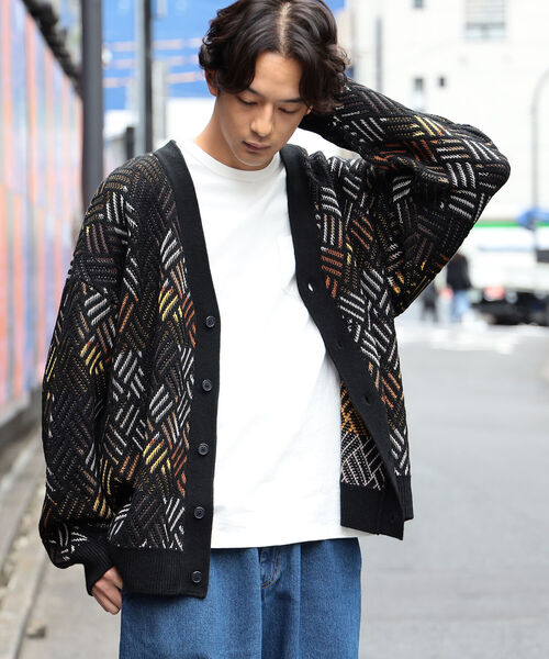 BEAMS HEART（ビームスハート）の「BEAMS HEART / アソート レトロ ビッグ カーディガン（カーディガン/ボレロ・メンズ・ベージュ/ネイビー/ブラック系その他/ブラック系その他2・SMALL/MEDIUM/LARGE）」の11枚目の写真