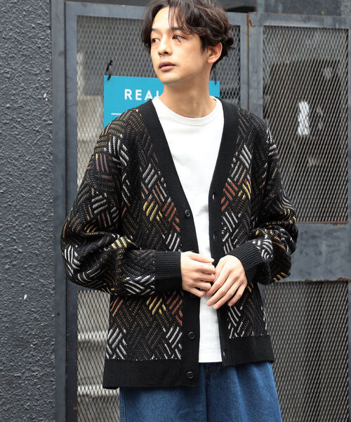 BEAMS HEART（ビームスハート）の「BEAMS HEART / アソート レトロ ビッグ カーディガン（カーディガン/ボレロ・メンズ・ベージュ/ネイビー/ブラック系その他/ブラック系その他2・SMALL/MEDIUM/LARGE）」の7枚目の写真