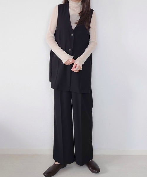 JUNOAH(ジュノア)の「サイドオープンジレ+タックパンツセットアップ(セットアップ・レディース・ブラック/ブラウン/ベージュ・LARGE/MEDIUM)」の2枚目の写真