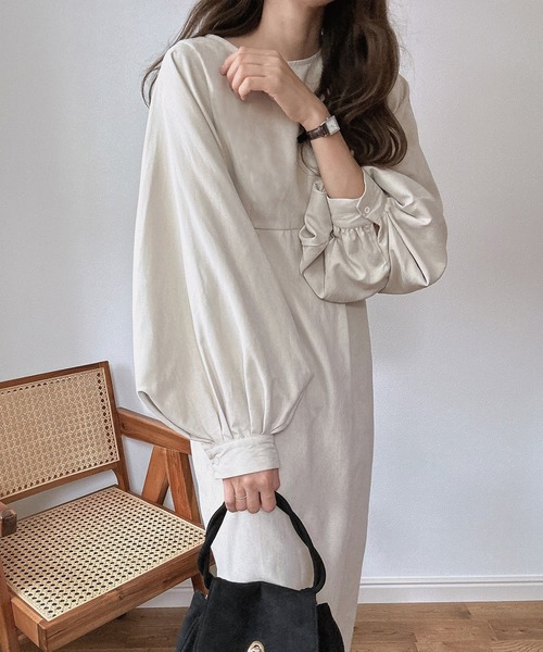 LAUIR（ラウアー）の「ボリュームスリーブマキシ丈ワンピース（ワンピース・レディース・ブラック/アイボリー/モカ・LARGE/MEDIUM/SMALL）」の15枚目の写真