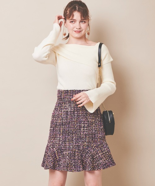 31 Sons de mode(トランテアン ソン ドゥ モード)の「アシメデザインフレアスリーブニット(ニット/セーター・レディース・ブラック/オフホワイト/サックスブルー・36)」の9枚目の写真