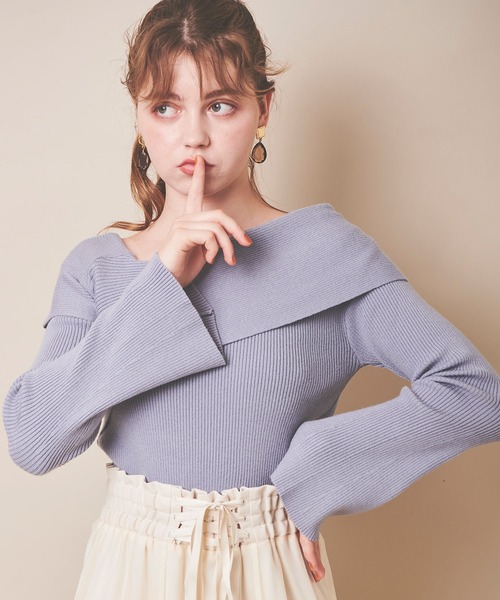 31 Sons de mode(トランテアン ソン ドゥ モード)の「アシメデザインフレアスリーブニット(ニット/セーター・レディース・ブラック/オフホワイト/サックスブルー・36)」の11枚目の写真