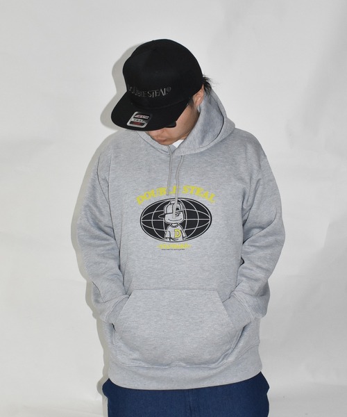 DOUBLE STEAL（ダブルスティール）の「Global DOUBZ LOGO 裏起毛パーカー（パーカー・メンズ・ブラック/トップグレー/イエロー・MEDIUM/LARGE/X-LARGE）」の10枚目の写真