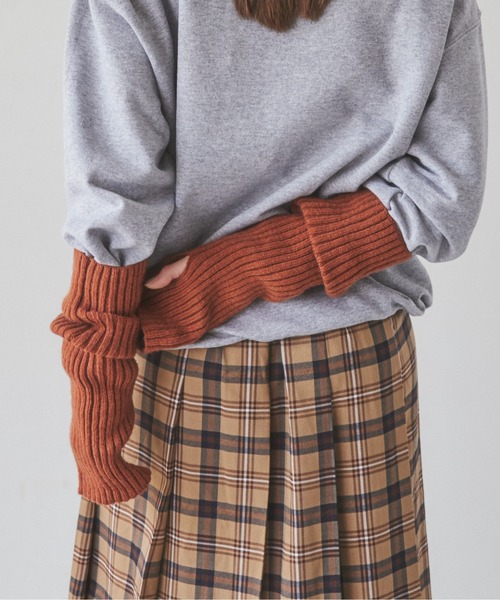 ANGIE（アンジー）の「リブニットアームウォーマー/手袋（アームカバー・レディース・杢グレー/ブラウン/ブラック/アイボリー・FREE）」の11枚目の写真