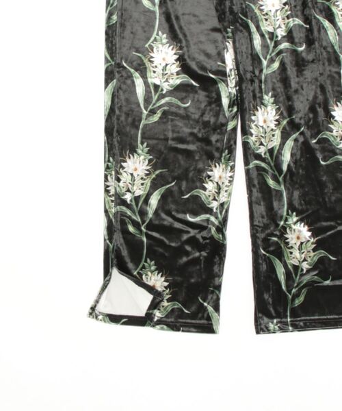 SLEEPY SLEEPY（スリーピースリーピー）の「ユニセックスベロアプリントセットアップ パジャマ 長袖ロングパンツ／SLEEPY SLEEPY（スリーピースリーピー）（ルームウェア/パジャマ・メンズ・ブラック・S-M/M-L）」の21枚目の写真