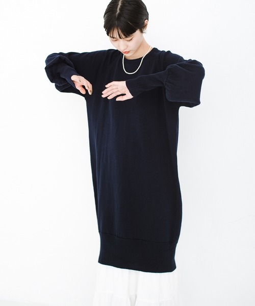 haco!(ハコ)の「昔憧れていた凛と背筋の伸びた自信に溢れた大人へ近づくニットワンピース〈ちゃっかりアンチピリング加工〉by que made me(ワンピース・レディース・ネイビー/ブルー・SMALL/MEDIUM/X-LARGE/LARGE)」の3枚目の写真